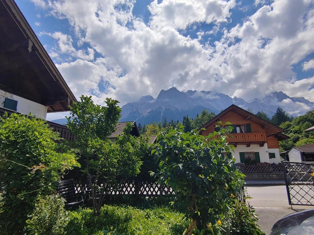 Loisachtalerhof Hotel Грайнау Екстериор снимка