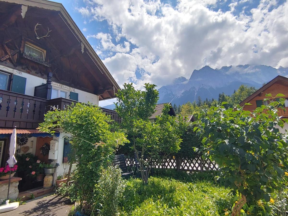 Loisachtalerhof Hotel Грайнау Екстериор снимка